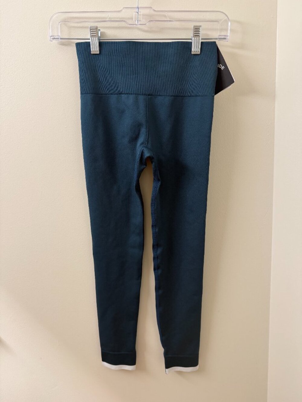 NWT The Upside Form Seamless 25inch Midi Sports Leggings Green - Sz XS MSRP $120 - Picture 5 of 7